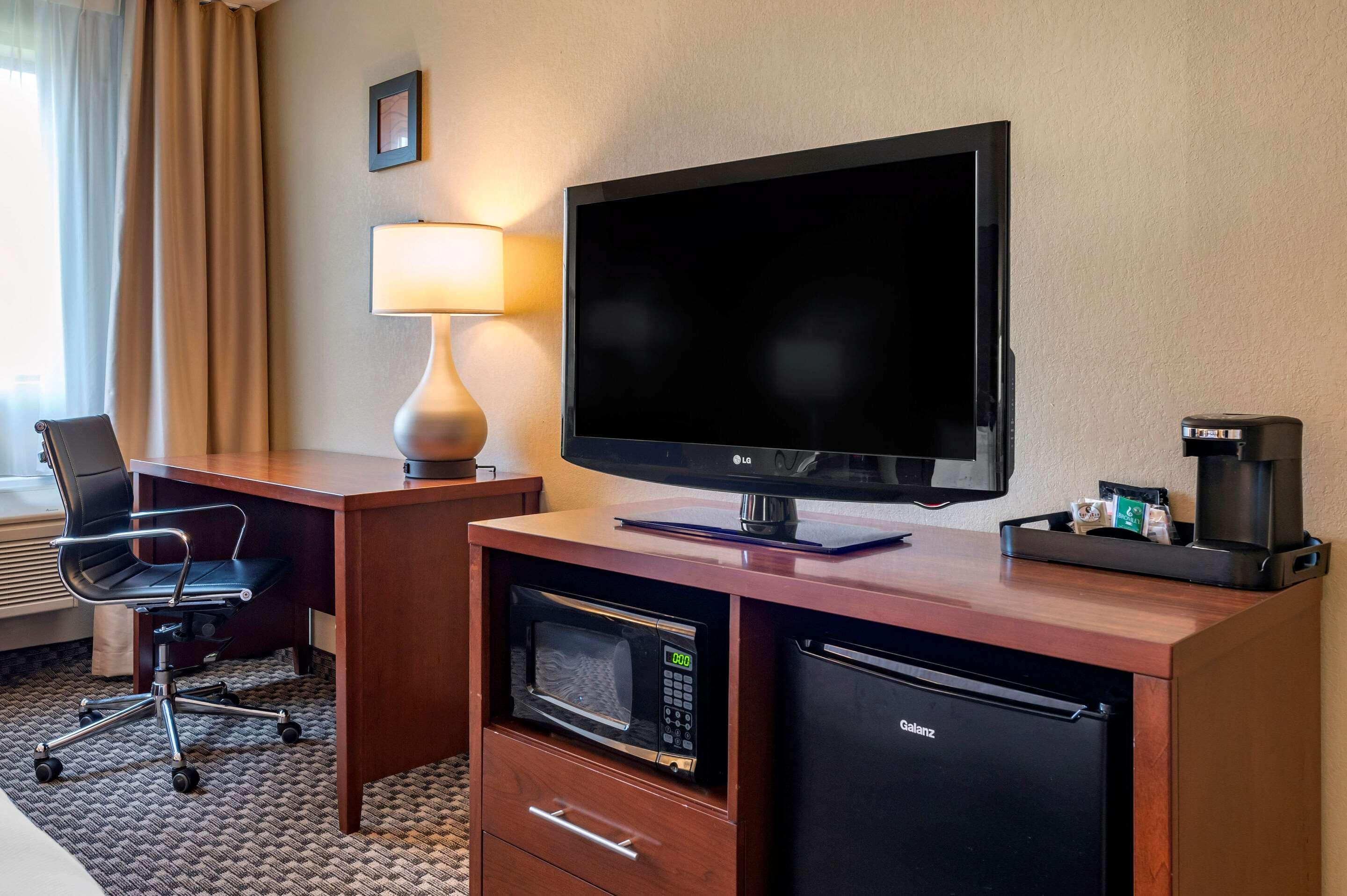 Comfort Inn & Suites Napoleon Dış mekan fotoğraf
