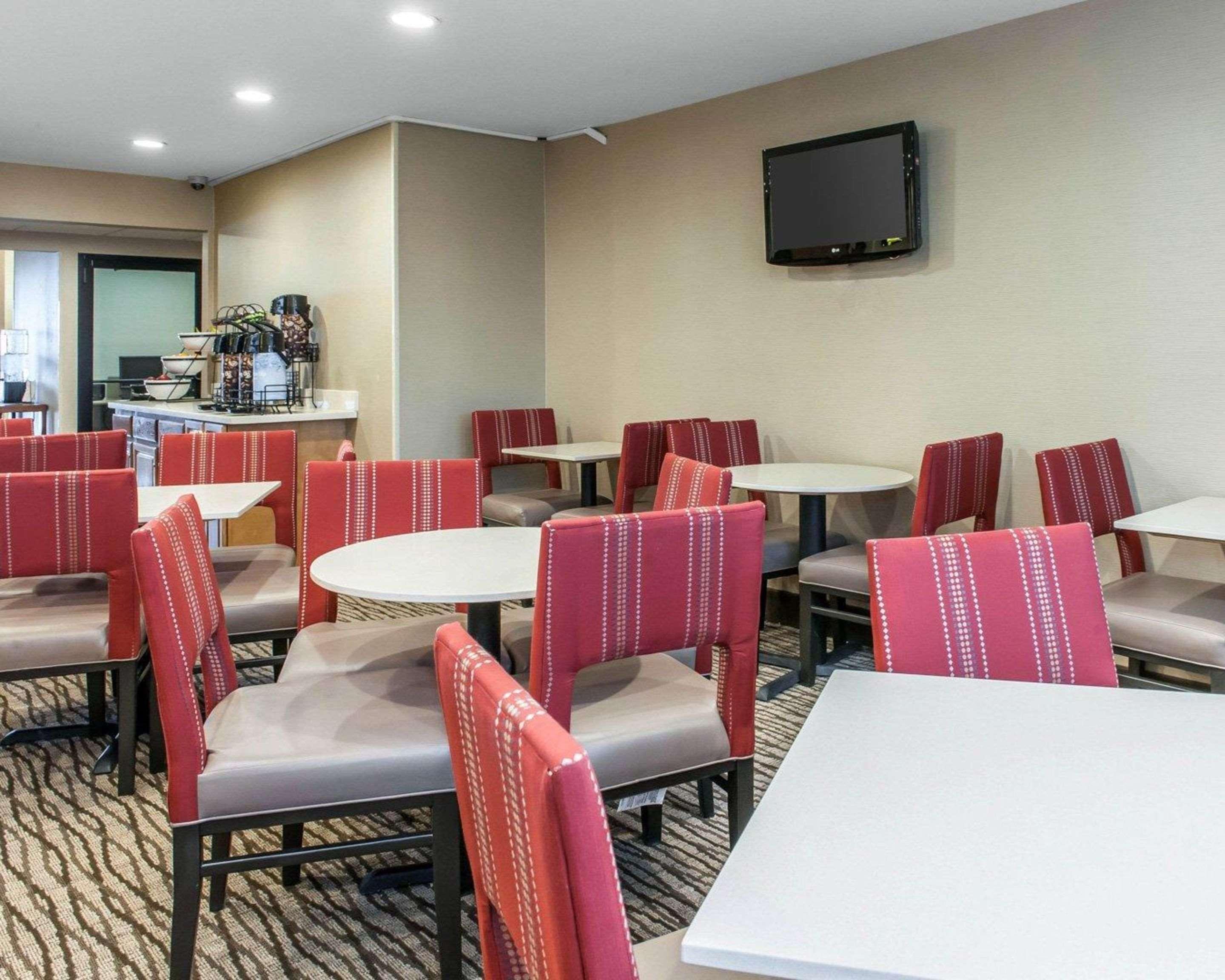 Comfort Inn & Suites Napoleon Dış mekan fotoğraf
