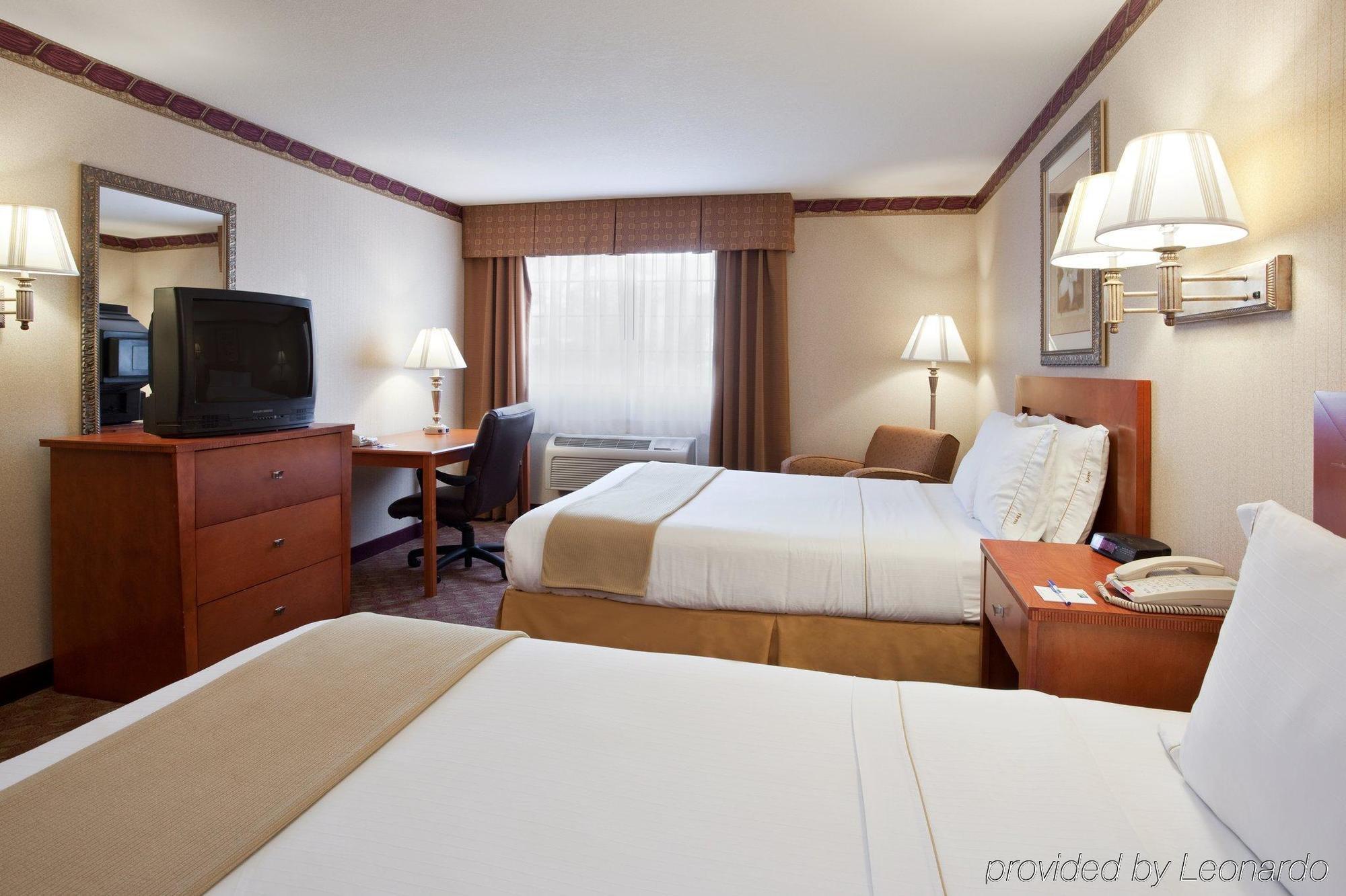Comfort Inn & Suites Napoleon Oda fotoğraf